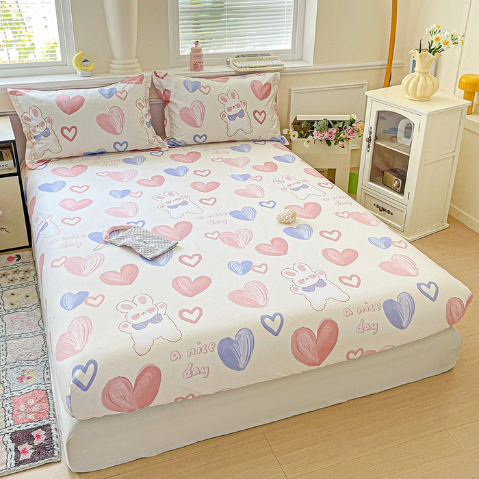 91家纺网 家纺一手货源 找家纺 卡普家居 2025新款全棉印花A版床笠 小兔可可