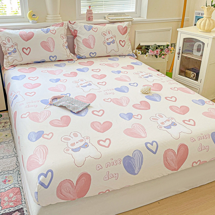 91家纺网 家纺一手货源 找家纺 卡普家居 2025新款全棉印花A版床笠 小兔可可