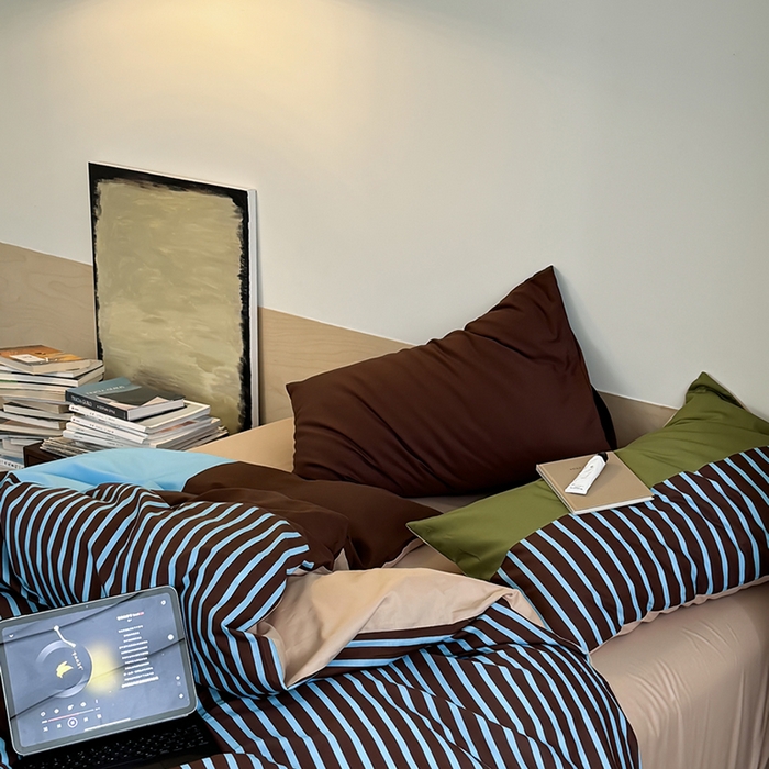 91家纺网 家纺一手货源 找家纺 柚可家居 2025年数码印花大版40支纯棉四件套 西海岸往事（送手提袋）