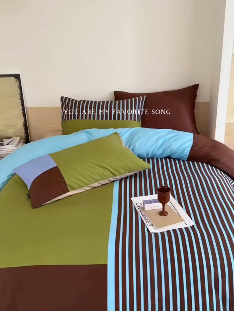 91家纺网 家纺一手货源 找家纺 柚可家居 2025年数码印花大版40支纯棉四件套 西海岸往事（送手提袋）