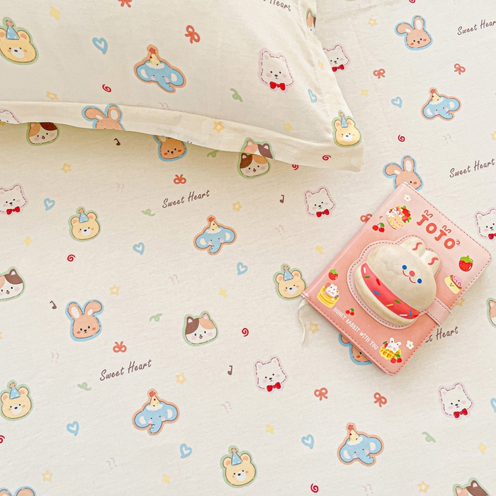 91家纺网 家纺一手货源 找家纺 卡普家居 2025新款全棉印花A版床单 萌宠国度