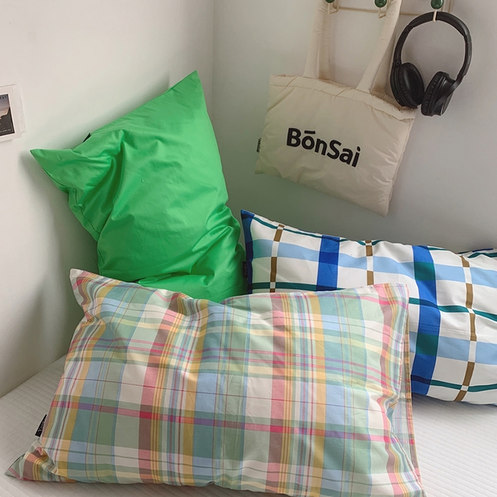 91家纺网 家纺一手货源 找家纺 柚可家居 2025新款40支13372多彩单枕套-枕套一 亮绿