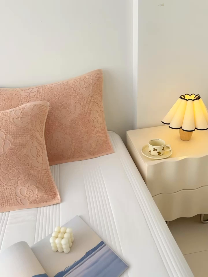 91家纺网 家纺一手货源 找家纺 悦然毛巾被 2025新款全棉纯棉老式枕巾毛圈款 玫瑰物语咖啡