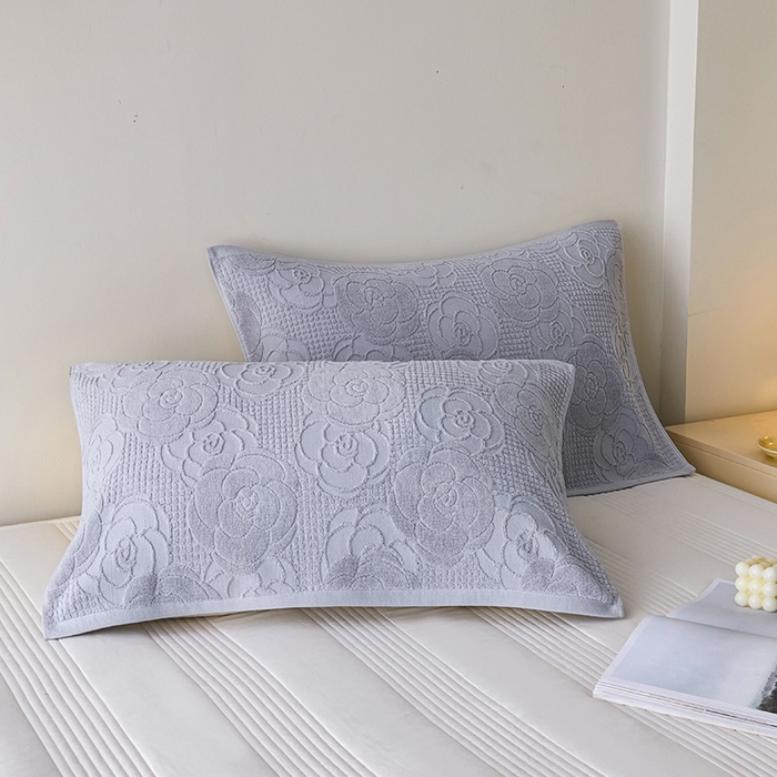 91家纺网 家纺一手货源 找家纺 悦然毛巾被 2025新款全棉纯棉老式枕巾毛圈款 玫瑰物语浅灰