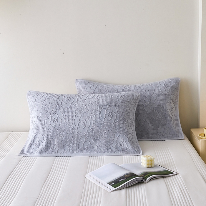 91家纺网 家纺一手货源 找家纺 悦然毛巾被 2025新款全棉纯棉老式枕巾毛圈款 玫瑰物语浅灰