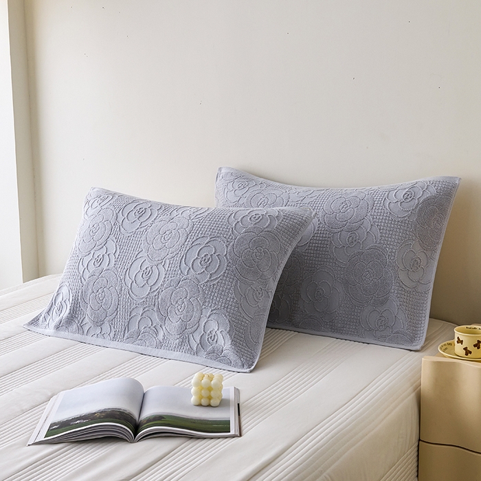 91家纺网 家纺一手货源 找家纺 悦然毛巾被 2025新款全棉纯棉老式枕巾毛圈款 玫瑰物语浅灰