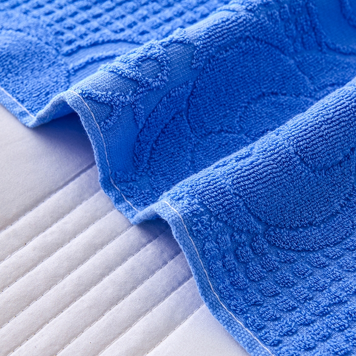91家纺网 家纺一手货源 找家纺 悦然毛巾被 2025新款全棉纯棉老式枕巾毛圈款 玫瑰物语深蓝