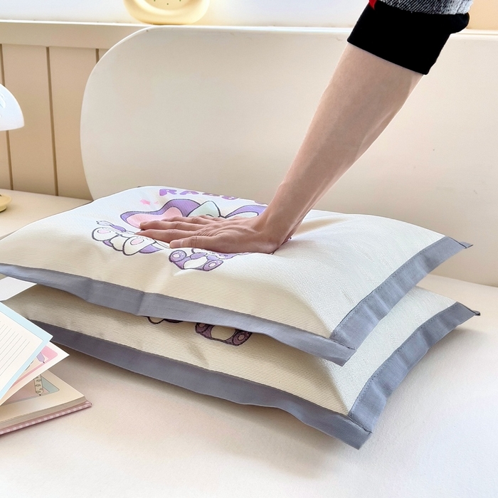 91家纺网 家纺一手货源 找家纺 梵赫 2025新款大版儿童冰丝枕套幼儿园枕套 爱心萌兔