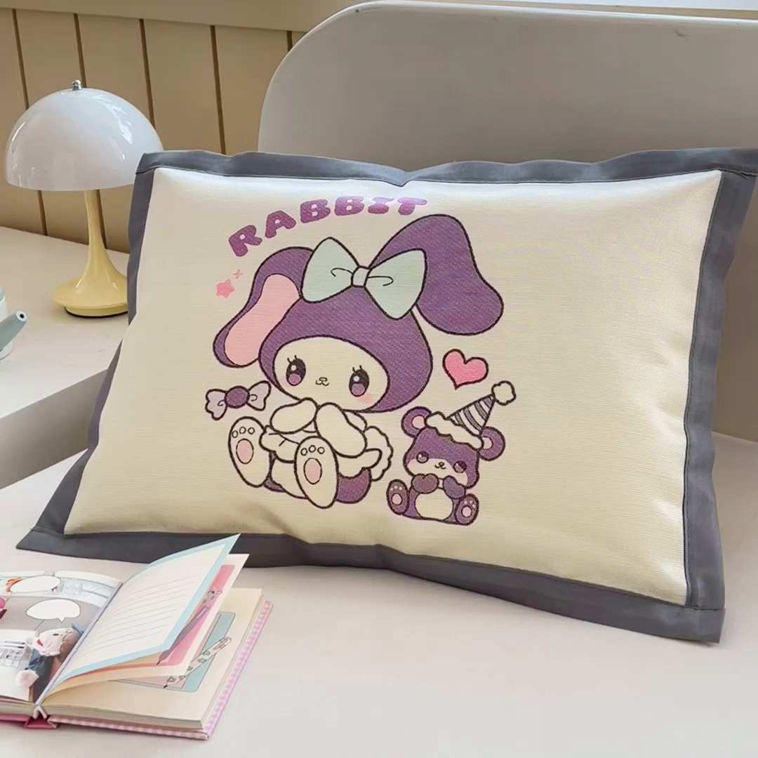 91家纺网 家纺一手货源 找家纺 梵赫 2025新款大版儿童冰丝枕套幼儿园枕套 爱心萌兔