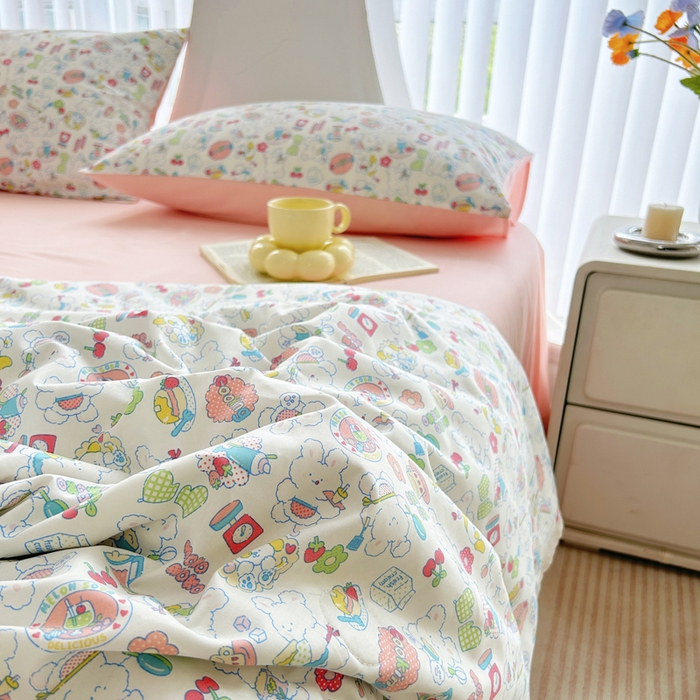 91家纺网 家纺一手货源 找家纺 柠馨 2025新款全棉纯棉印花夏被夏凉被空调被四件套 枝枝桃桃