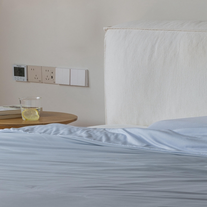 91家纺网 家纺一手货源 找家纺 芯氧 2025新款亚朵同款星球夏季凉感深睡por2.0夏被 青空灰