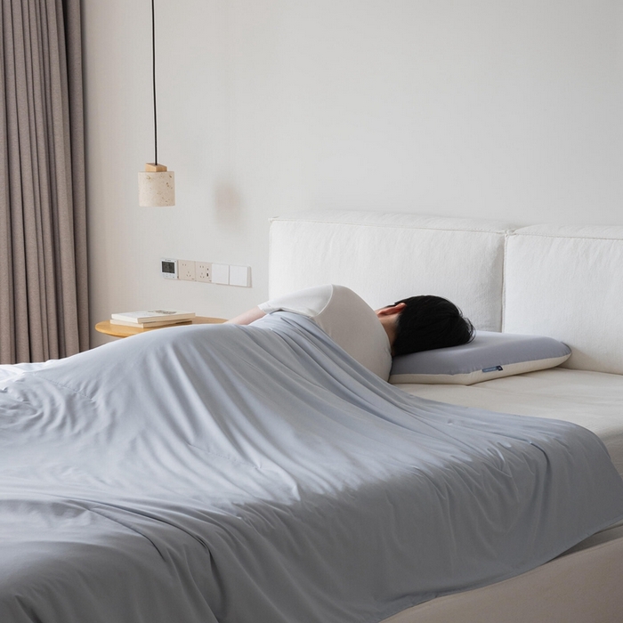 91家纺网 家纺一手货源 找家纺 芯氧 2025新款亚朵同款星球夏季凉感深睡por2.0夏被 青空灰