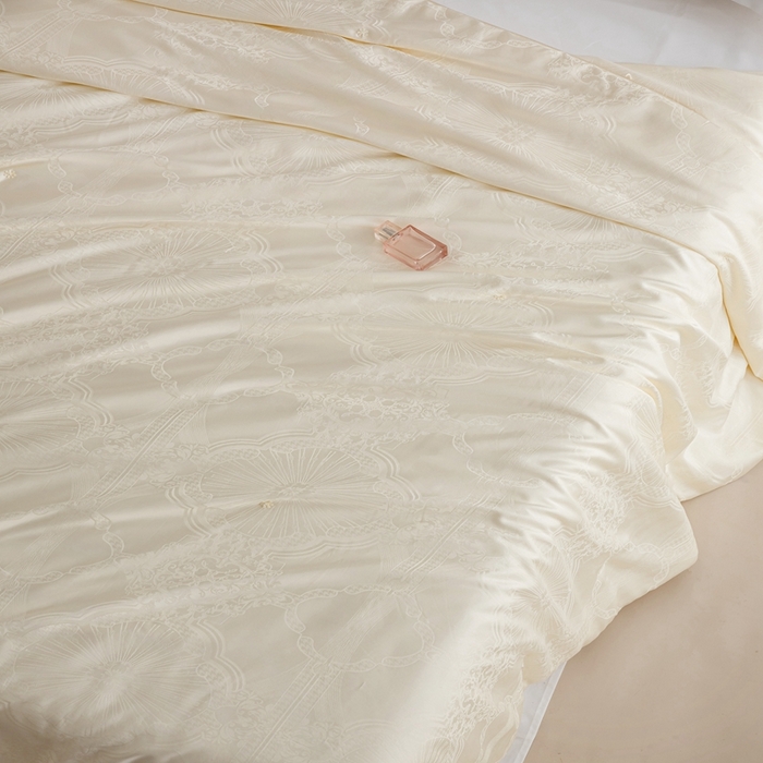 91家纺网 家纺一手货源 找家纺 2025新款SUN YOUNG系列高端蚕丝被【尚云锦纯蚕丝春秋被】 尚云锦白色