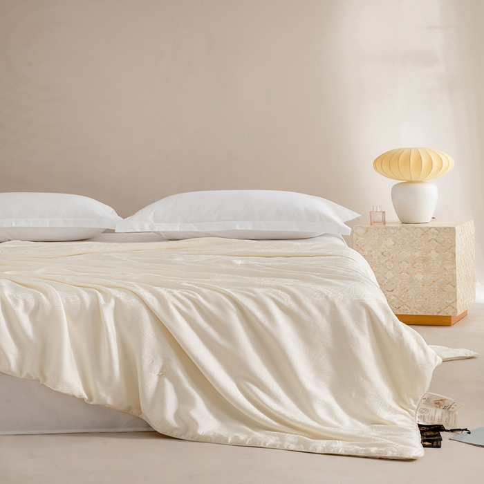 91家纺网 家纺一手货源 找家纺 2025新款SUN YOUNG系列高端蚕丝被【尚云锦纯蚕丝春秋被】 尚云锦白色