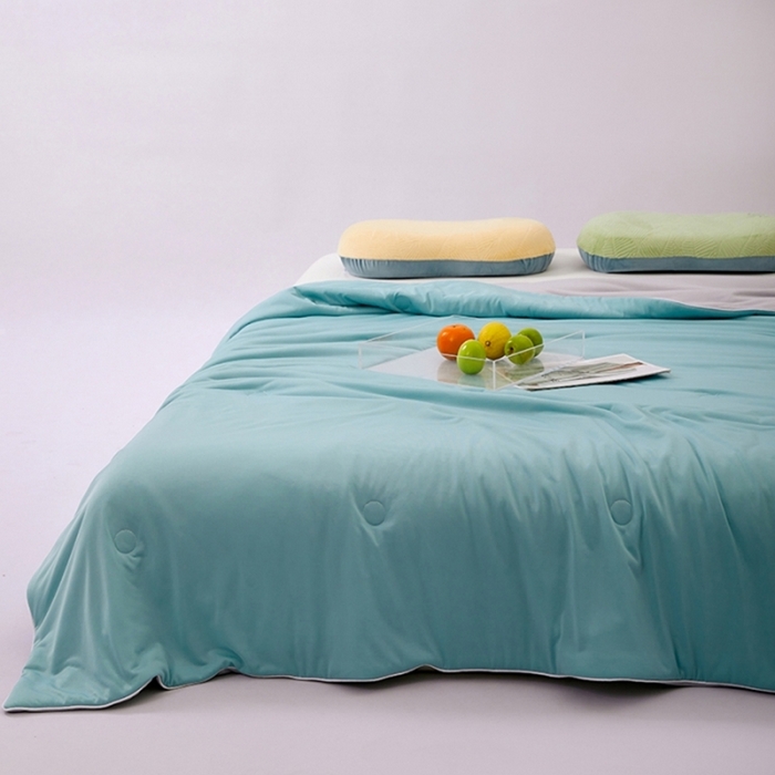 91家纺网 家纺一手货源 找家纺 仲旺居家纺 2025新款100%全锦纶凉感鸭凉感丝夏被冰淇淋夏被夏凉被 湖蓝