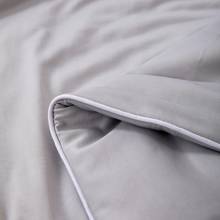 91家纺网 家纺一手货源 找家纺 仲旺居家纺 2025新款100%全锦纶凉感鸭凉感丝夏被冰淇淋夏被夏凉被 高级灰