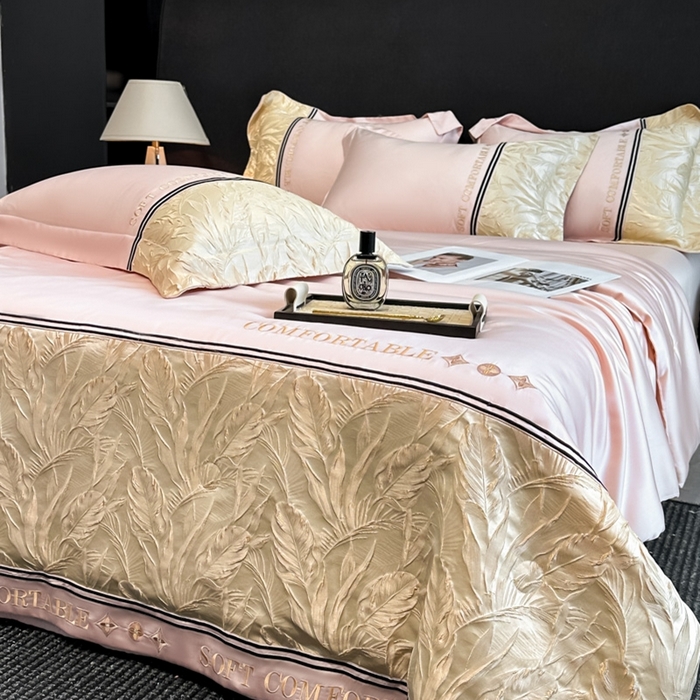 91家纺网 家纺一手货源 找家纺 帝王家纺 2025新款浮雕刺绣水洗天丝真丝夏被四件套冰丝三件套单夏被夏季直播 玉叶金枝—桃粉