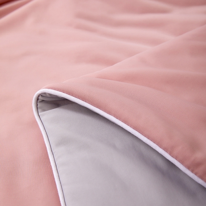 91家纺网 家纺一手货源 找家纺 仲旺居家纺 2025新款100%全锦纶凉感鸭凉感丝夏被冰淇淋夏被夏凉被 豆沙