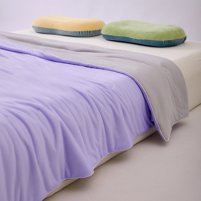 91家纺网 家纺一手货源 找家纺 仲旺居家纺 2025新款100%全锦纶凉感鸭凉感丝夏被冰淇淋夏被夏凉被 淡紫色