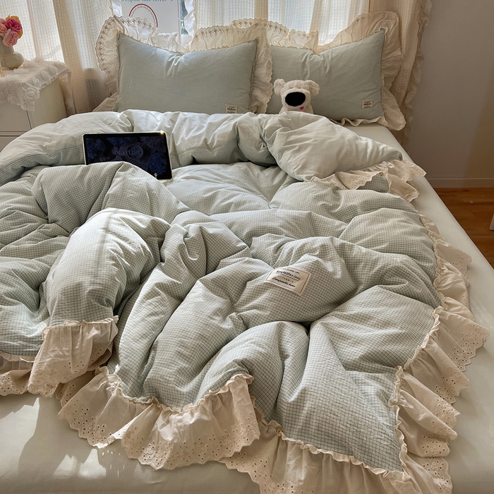 91家纺网 家纺一手货源 找家纺 六巷胡同 2025新款法式小清新全棉色织水洗棉花边款小格子四件套 花边纳卡绿格