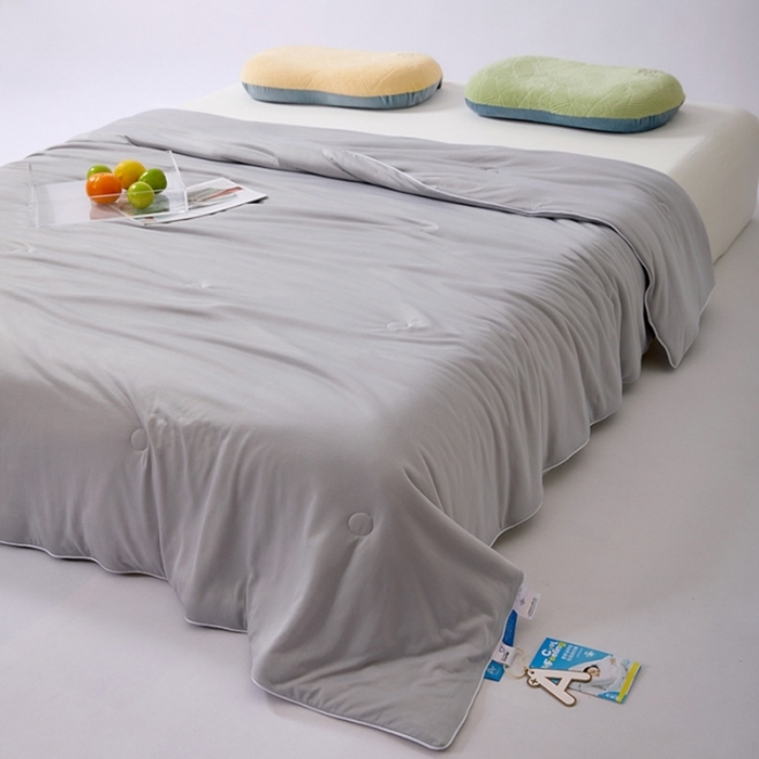 91家纺网 家纺一手货源 找家纺 仲旺居家纺 2025新款100%全锦纶凉感鸭凉感丝夏被冰淇淋夏被夏凉被 高级灰