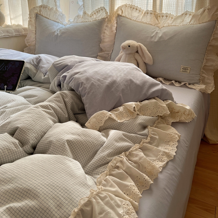 91家纺网 家纺一手货源 找家纺 六巷胡同 2025新款法式小清新全棉色织水洗棉花边款小格子四件套 花边维尔蓝格