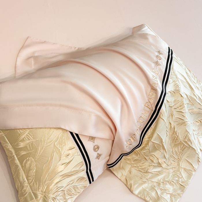 91家纺网 家纺一手货源 找家纺 帝王家纺 2025新款浮雕刺绣水洗天丝真丝夏被四件套冰丝三件套单夏被夏季直播 玉叶金枝—桃粉