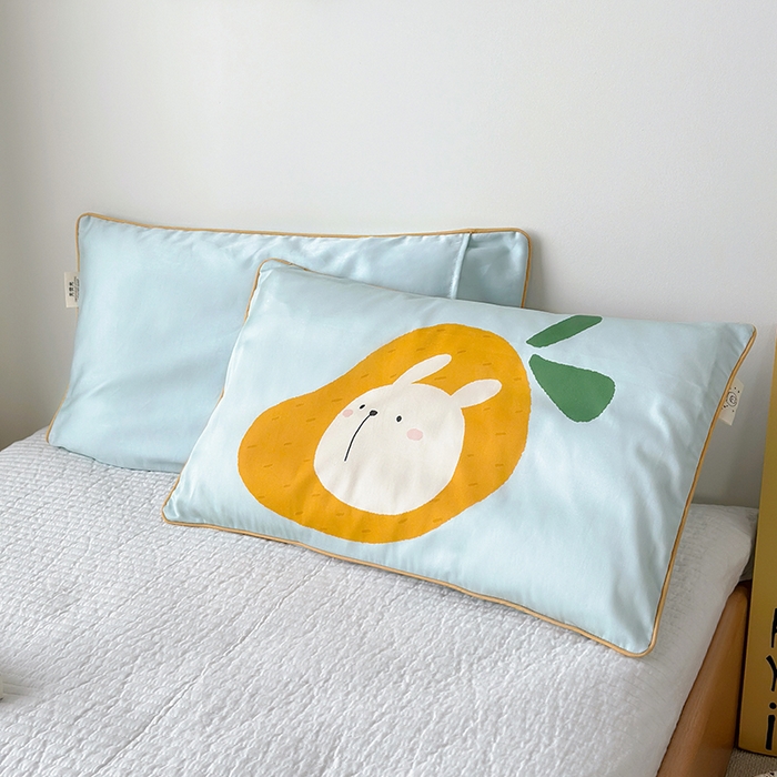 91家纺网 家纺一手货源 找家纺 荷马之梦 2025新款A类100支全棉贡缎双股加厚加柔儿童枕套-水果系列 小芒果