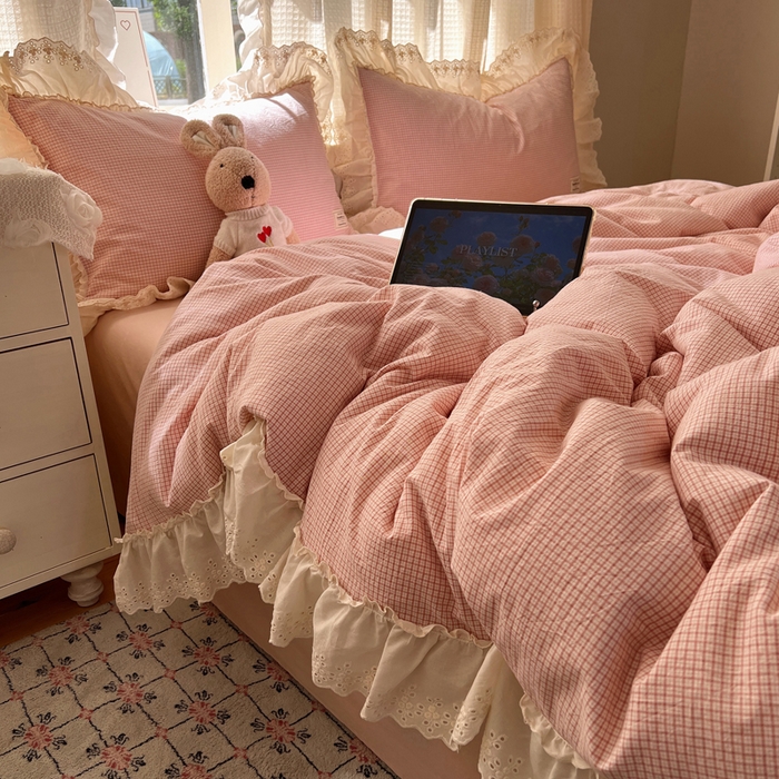 91家纺网 家纺一手货源 找家纺 （总）六巷胡同 2025新款法式小清新全棉色织水洗棉花边款小格子四件套