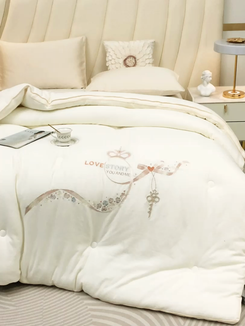 91家纺网 家纺一手货源 找家纺 （总）仲旺居家纺 2025新款元绒棉绣花冬被婚庆冬被立体边被子被芯四季被