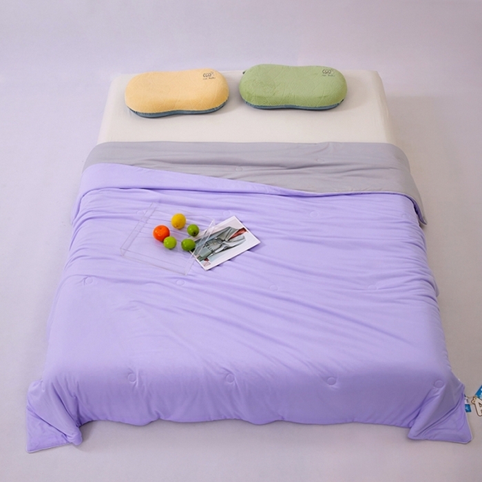 91家纺网 家纺一手货源 找家纺 仲旺居家纺 2025新款100%全锦纶凉感鸭凉感丝夏被冰淇淋夏被夏凉被 淡紫色