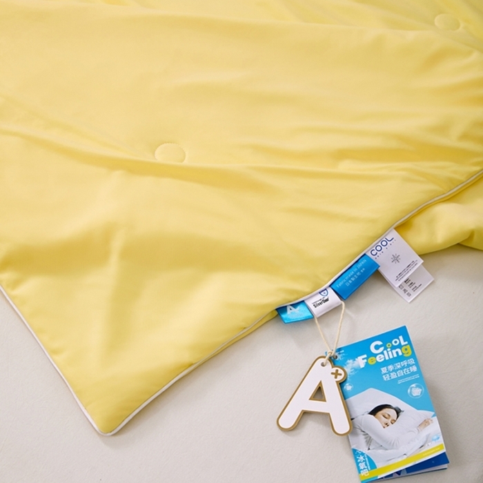 91家纺网 家纺一手货源 找家纺 仲旺居家纺 2025新款100%全锦纶凉感鸭凉感丝夏被冰淇淋夏被夏凉被 明黄