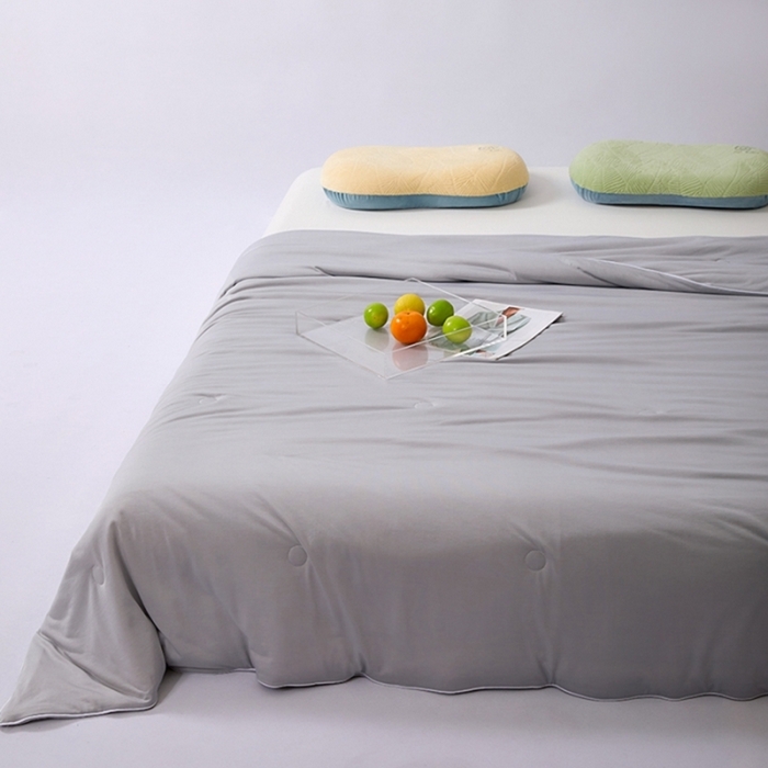 91家纺网 家纺一手货源 找家纺 仲旺居家纺 2025新款100%全锦纶凉感鸭凉感丝夏被冰淇淋夏被夏凉被 高级灰