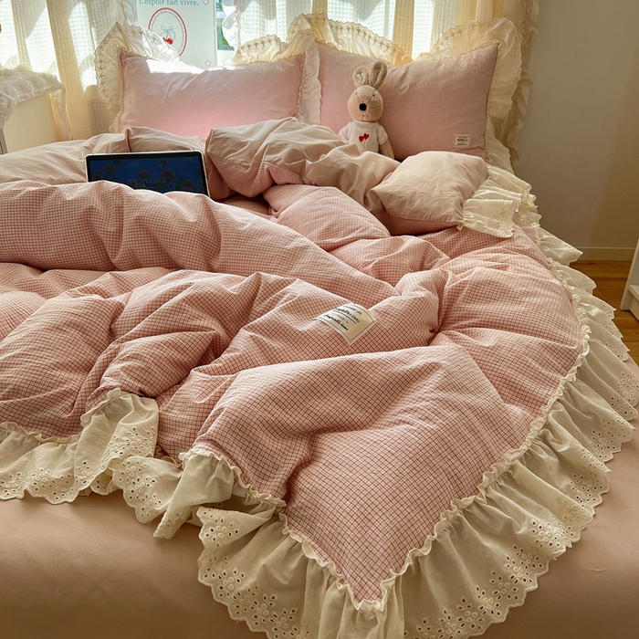 91家纺网 家纺一手货源 找家纺 （总）六巷胡同 2025新款法式小清新全棉色织水洗棉花边款小格子四件套