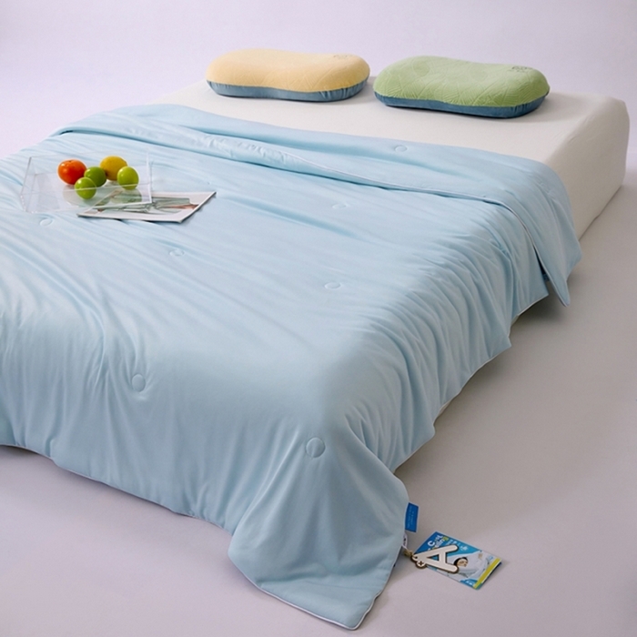 91家纺网 家纺一手货源 找家纺 仲旺居家纺 2025新款100%全锦纶凉感鸭凉感丝夏被冰淇淋夏被夏凉被 晴天蓝