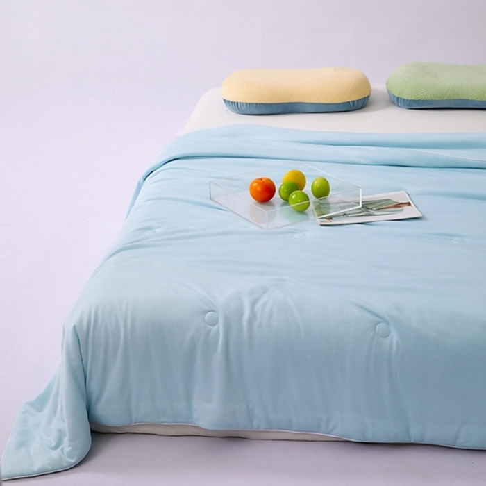 91家纺网 家纺一手货源 找家纺 仲旺居家纺 2025新款100%全锦纶凉感鸭凉感丝夏被冰淇淋夏被夏凉被 晴天蓝