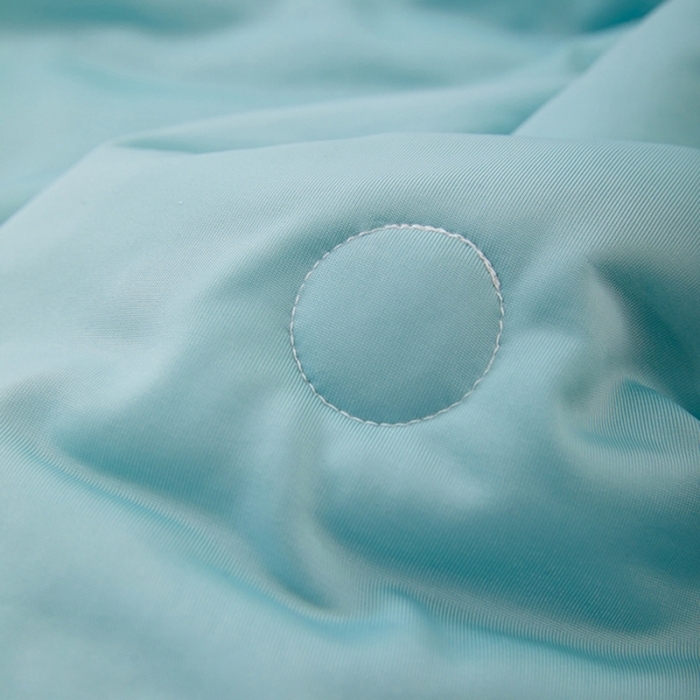 91家纺网 家纺一手货源 找家纺 仲旺居家纺 2025新款100%全锦纶凉感鸭凉感丝夏被冰淇淋夏被夏凉被 湖蓝