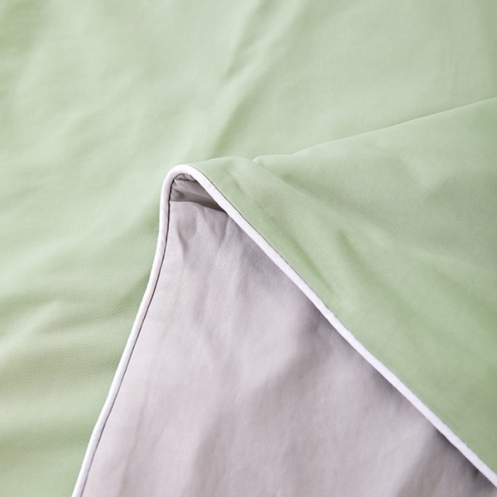 91家纺网 家纺一手货源 找家纺 仲旺居家纺 2025新款100%全锦纶凉感鸭凉感丝夏被冰淇淋夏被夏凉被 浅绿色