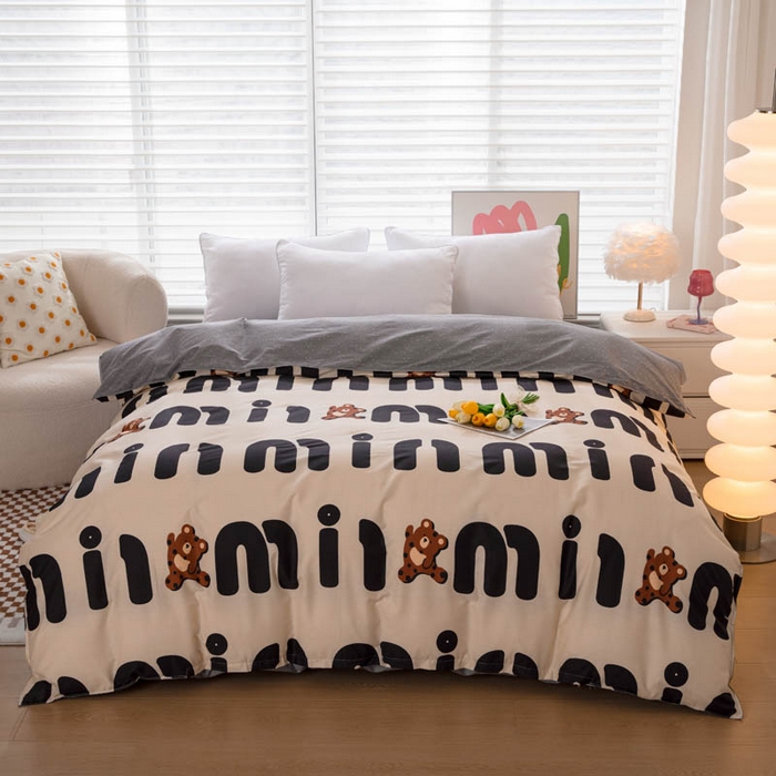 91家纺网 家纺一手货源 找家纺 贝兰仙奴 2025春夏新款全棉纯棉12868印花四件套 熊仔贝贝