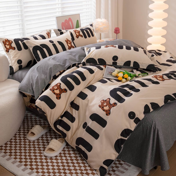 91家纺网 家纺一手货源 找家纺 贝兰仙奴 2025春夏新款全棉纯棉12868印花四件套 熊仔贝贝