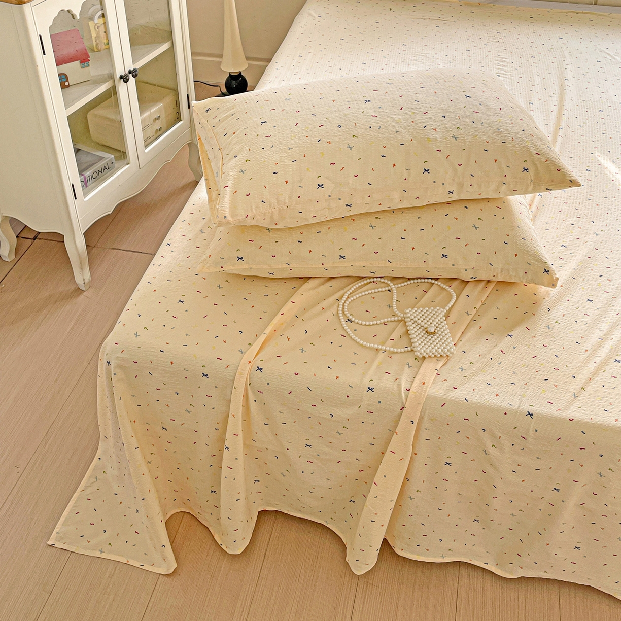 91家纺网 家纺一手货源 找家纺 优选 2025新款母婴级ins小清新双层纱印花床单枕套三件套 缤纷世界