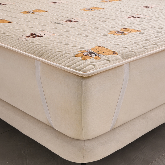 91家纺网 家纺一手货源 找家纺 床笠人家 2025新款全棉夹棉防水床垫 酷乐熊