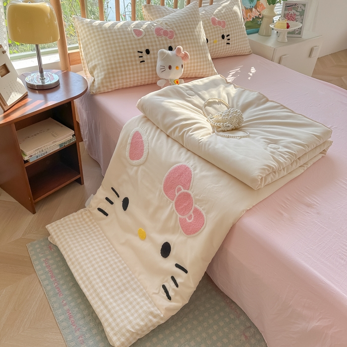 91家纺网 家纺一手货源 找家纺 （总）子钦2025云朵棉爆款拼角毛巾绣夏被场景二