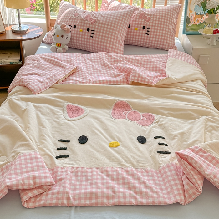 91家纺网 家纺一手货源 找家纺 （总）子钦2025云朵棉爆款拼角毛巾绣夏被场景二