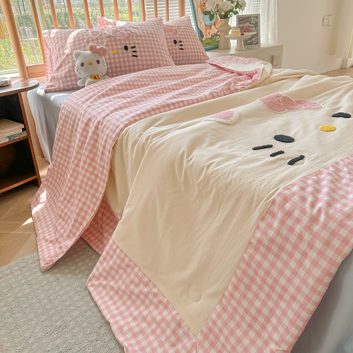 91家纺网 家纺一手货源 找家纺 （总）子钦2025云朵棉爆款拼角毛巾绣夏被场景二