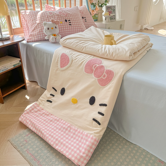 91家纺网 家纺一手货源 找家纺 （总）子钦2025云朵棉爆款拼角毛巾绣夏被场景二