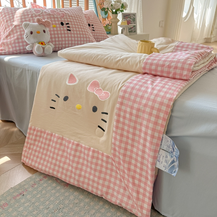 91家纺网 家纺一手货源 找家纺 （总）子钦2025云朵棉爆款拼角毛巾绣夏被场景二