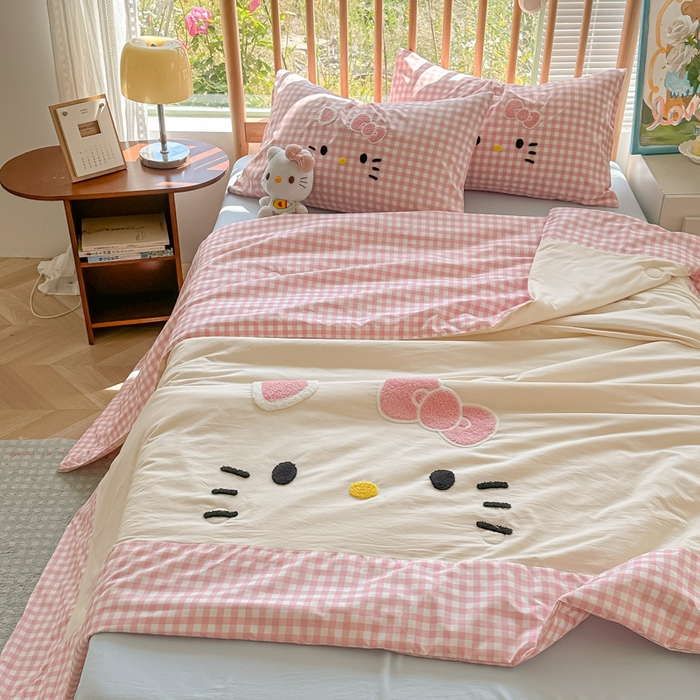 91家纺网 家纺一手货源 找家纺 （总）子钦2025云朵棉爆款拼角毛巾绣夏被场景二