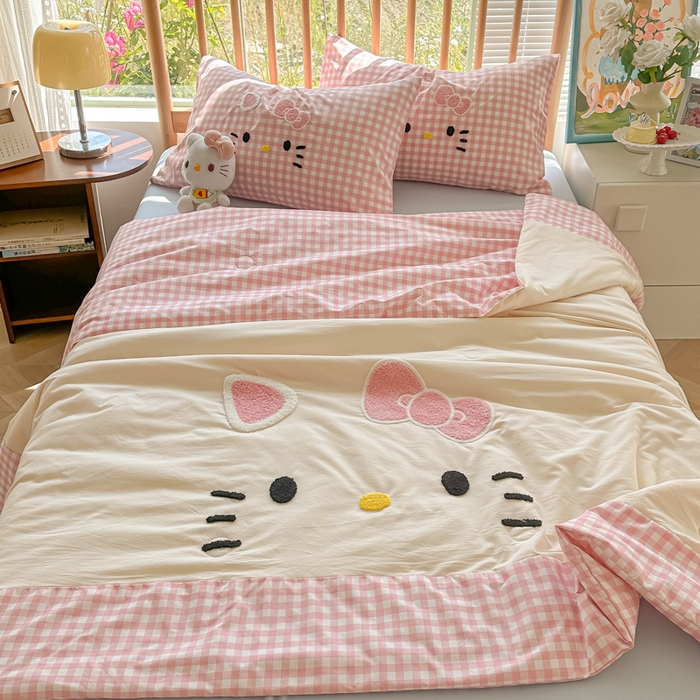 91家纺网 家纺一手货源 找家纺 （总）子钦2025云朵棉爆款拼角毛巾绣夏被场景二