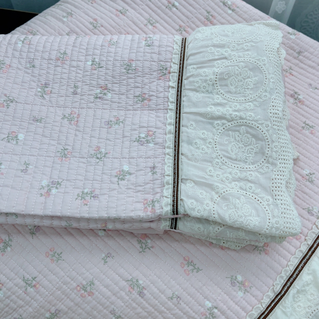 91家纺网 家纺一手货源 找家纺 暖居 2025新款法式13370高密小碎花40支全棉纯棉床盖四件套 艾琳粉